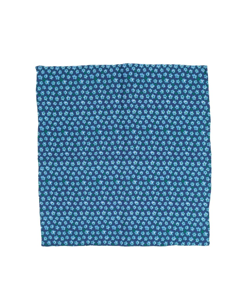 Fazzoletto da taschino in seta twill blu micro fantasia floreale azzurra e verde